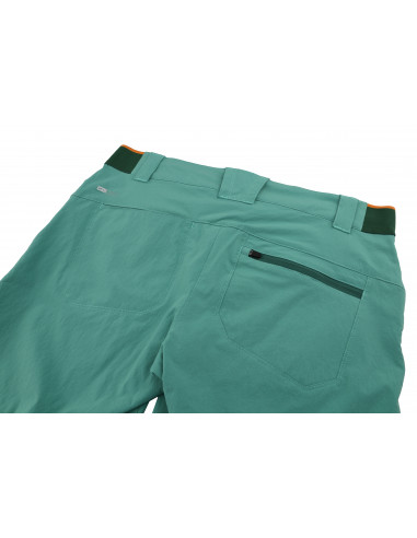 Ladies mountain and trekking shorts LINN green spruce