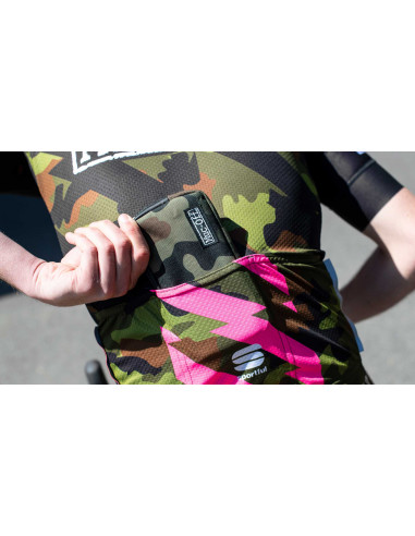 Essentials case Muc-Off