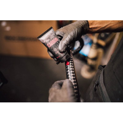 Muc-Off carbon gripper 75g 2